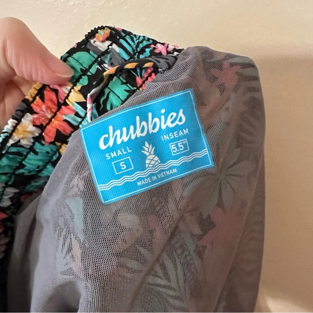 Chubbies The Bloomerangs Tropical Toucan Floral Classic Swim Trunks Men's Small